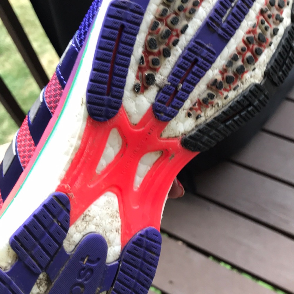 Great Condition Women’s Adidas Boost 10.5 Shoes - Picture 6 of 6